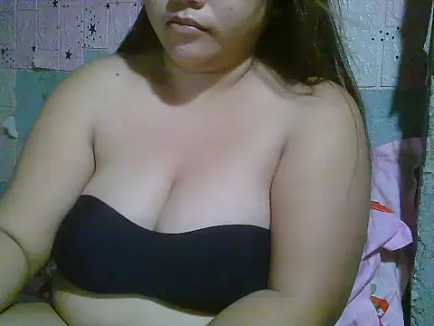 Creamsweetpussy28 online show from March 29, 9:15 pm