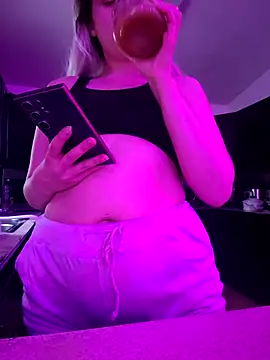 ScarletCallings420 online show from April 5, 4:31 am