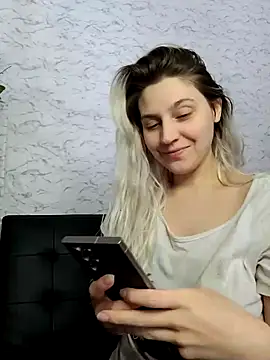 ScarletCallings420 online show from April 11, 1:54 am