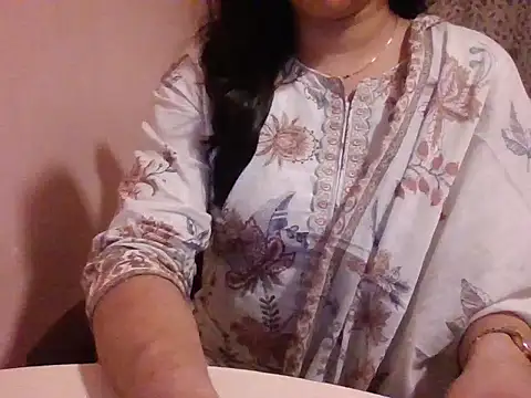 Pinky 4 online show from February 17, 6:58 pm