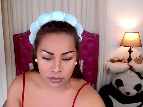 Snapshot of DreamLADYBOY chatting on September 19, 1:07 am DreamLADYBOY online show from September 19, 1:07 am