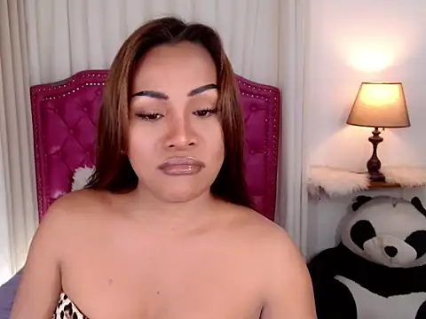 Snapshot of DreamLADYBOY chatting on September 29, 10:58 pm DreamLADYBOY online show from September 29, 10:58 pm