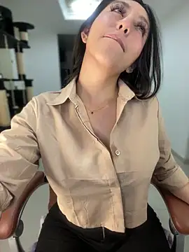 MiaJones21 online show from March 4, 12:07 am