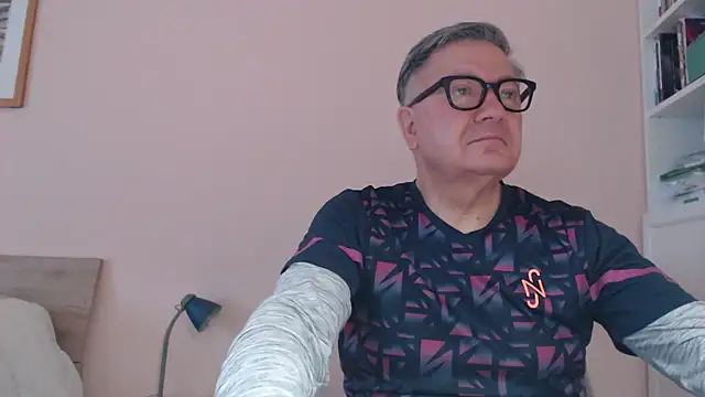 YOU6me online show from February 12, 8:53 am