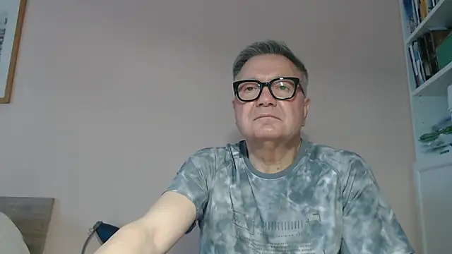 YOU6me online show from April 11, 2:43 pm