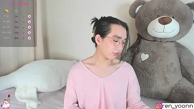 Snapshot of Ren_yoon chatting on October 5, 2:59 pm Ren yoon online show from October 5, 2:59 pm