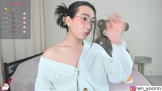 Snapshot of Ren_yoon chatting on October 12, 2:43 am Ren yoon online show from October 12, 2:43 am