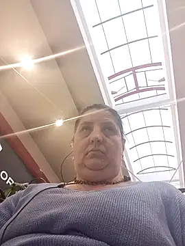 RidemerafSuzana online show from April 5, 4:37 pm