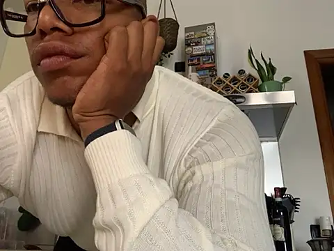 iamrafaelhot online show from November 8, 1:00 pm