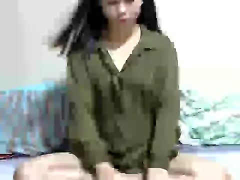 Snapshot of LisaSexyBody chatting on February 12, 5:26 am LisaSexyBody online show from February 12, 5:26 am