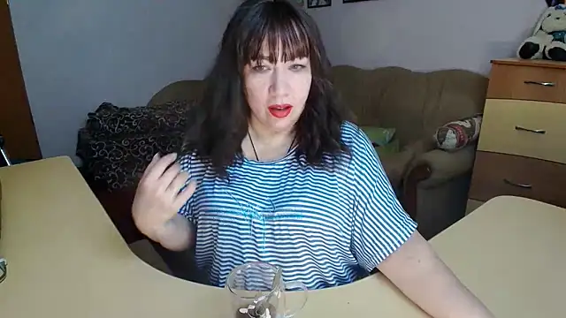 Lucretia Goldi  online show from February 6, 9:29 pm