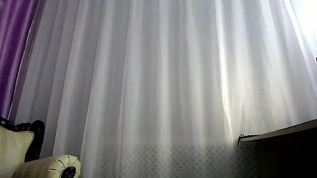 Snapshot of queen_a_n_i chatting on December 25, 2:23 pm queen a n i online show from December 25, 2:23 pm