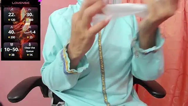 Snapshot of DarshaKhemu chatting on December 13, 6:31 am DarshaKhemu online show from December 13, 6:31 am