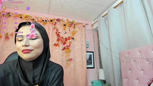 Snapshot of DarshaKhemu chatting on October 4, 9:24 pm DarshaKhemu online show from October 4, 9:24 pm