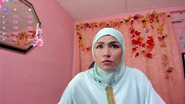 Snapshot of DarshaKhemu chatting on December 13, 9:09 pm DarshaKhemu online show from December 13, 9:09 pm