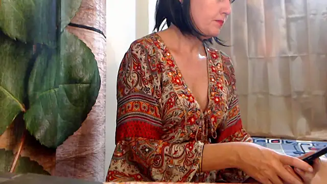 Snapshot of FUN4TIPS chatting on January 6, 4:16 am FUN4TIPS online show from January 6, 4:16 am