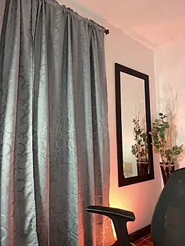 kem hott online show from March 27, 5:13 am