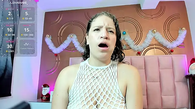 Snapshot of valeriaa19 chatting on December 4, 5:05 am valeriaa19 online show from December 4, 5:05 am