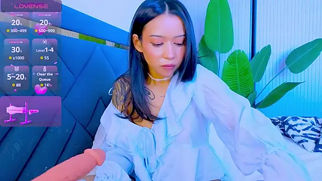 Mia Tin online show from April 20, 8:28 am