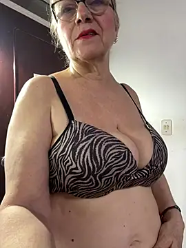 Snapshot of Sexytaty2022 chatting on June 25, 12:53 pm Sexytaty2022 online show from June 25, 12:53 pm