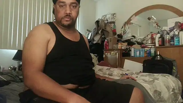 Snapshot of Tez44 chatting on February 10, 7:18 pm Tez44 online show from February 10, 7:18 pm