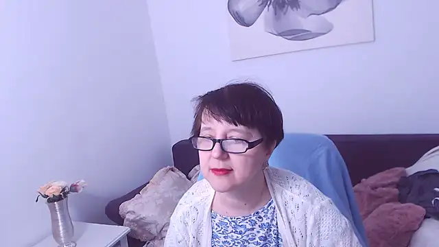 ChristaRose online show from January 19, 5:05 am