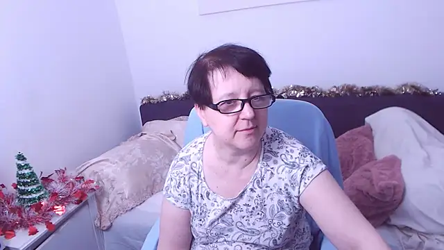 ChristaRose online show from December 13, 8:04 pm