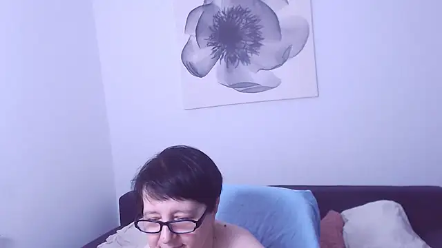 Snapshot of ChristaRose chatting on June 28, 7:42 pm ChristaRose online show from June 28, 7:42 pm