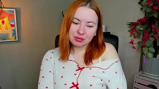 LAYLAxSTAR online show from March 6, 7:27 am