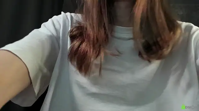 Snapshot of Courtney_Luv chatting on December 17, 12:33 pm Courtney Luv online show from December 17, 12:33 pm