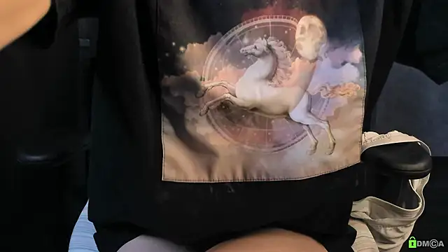 Snapshot of Courtney_Luv chatting on February 22, 1:31 pm Courtney Luv online show from February 22, 1:31 pm