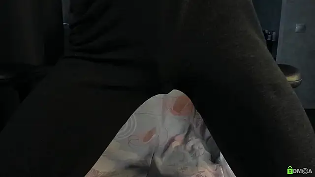 Snapshot of Courtney_Luv chatting on February 23, 1:08 pm Courtney Luv online show from February 23, 1:08 pm