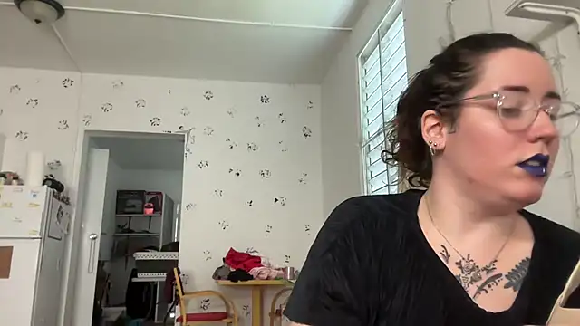 poppergirl69 online show from September 16, 7:15 pm