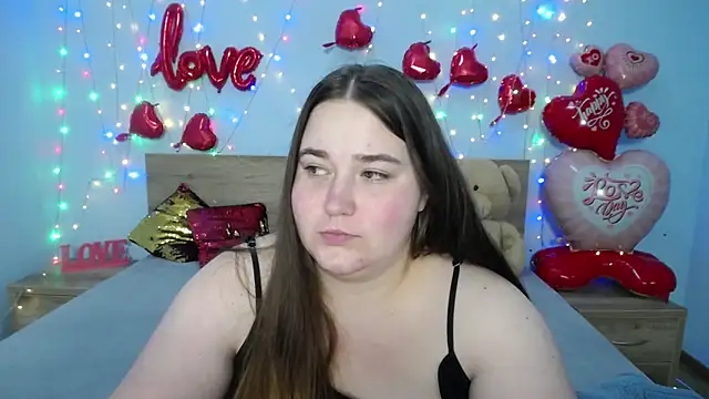 Snapshot of XX_Daniella_XX chatting on February 5, 4:16 am XX Daniella XX online show from February 5, 4:16 am