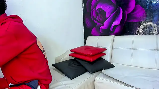 Snapshot of SecretsParty chatting on March 7, 12:45 pm SecretsParty online show from March 7, 12:45 pm