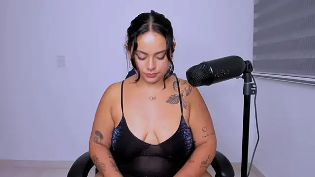 susy angel online show from May 22, 11:32 pm