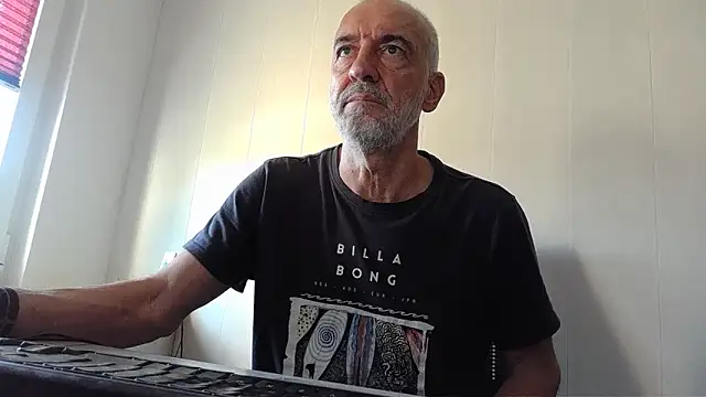 Snapshot of Herba_Mare chatting on October 2, 2:35 pm Herba Mare online show from October 2, 2:35 pm