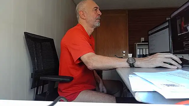 Snapshot of Herba_Mare chatting on October 24, 2:02 pm Herba Mare online show from October 24, 2:02 pm