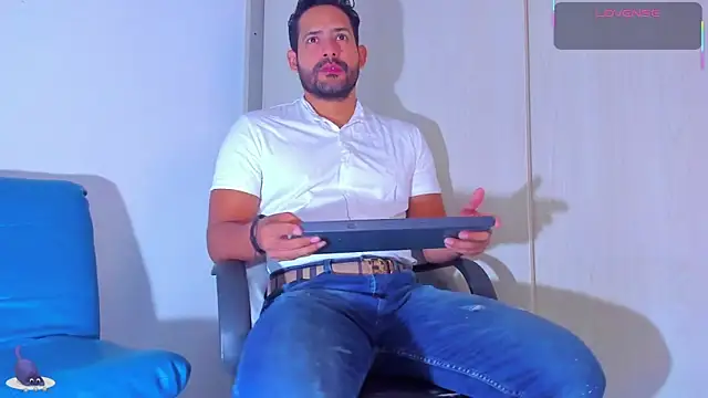 Snapshot of JorsMontero chatting on March 3, 1:09 pm JorsMontero online show from March 3, 1:09 pm