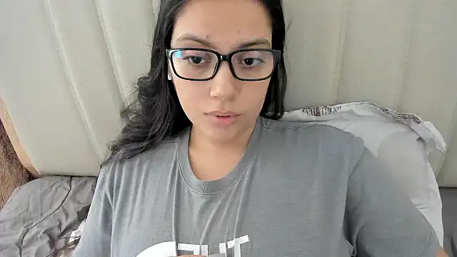 roniewester online show from November 23, 3:23 pm