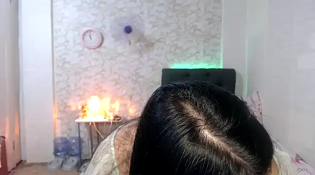 Snapshot of Hebefemme chatting on February 8, 3:00 pm Hebefemme online show from February 8, 3:00 pm