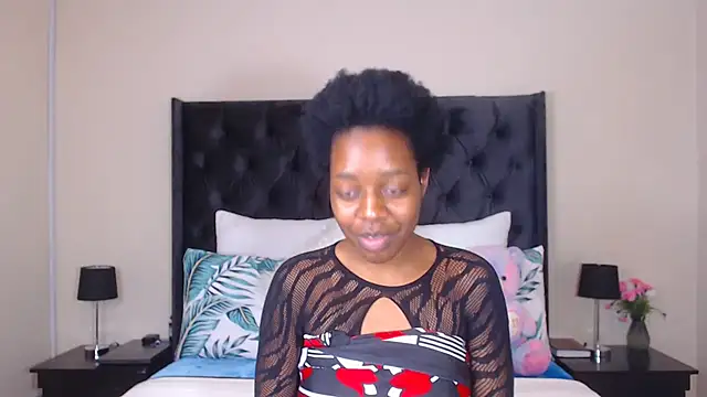 Snapshot of Sexynaughty_Gal chatting on December 7, 8:38 pm Sexynaughty Gal online show from December 7, 8:38 pm