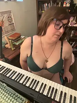 Adobe Angel online show from October 10, 9:58 pm