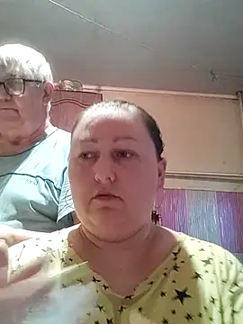 Snapshot of Rini333 chatting on April 25, 5:10 pm Rini333 online show from April 25, 5:10 pm