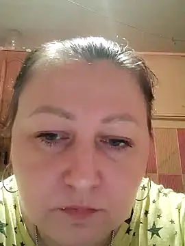 Snapshot of Rini333 chatting on April 26, 8:17 pm Rini333 online show from April 26, 8:17 pm