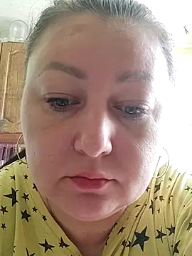 Snapshot of Rini333 chatting on April 27, 9:29 am Rini333 online show from April 27, 9:29 am