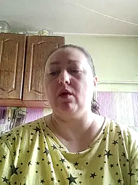 Snapshot of Rini333 chatting on May 6, 8:52 am Rini333 online show from May 6, 8:52 am