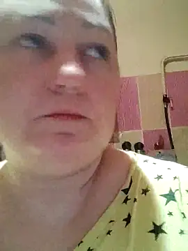 Snapshot of Rini333 chatting on May 6, 10:37 pm Rini333 online show from May 6, 10:37 pm