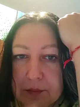 Snapshot of Rini333 chatting on May 9, 8:41 am Rini333 online show from May 9, 8:41 am