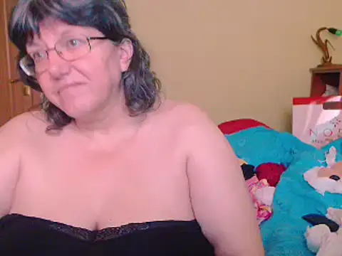 HugeTits online show from December 27, 8:13 am